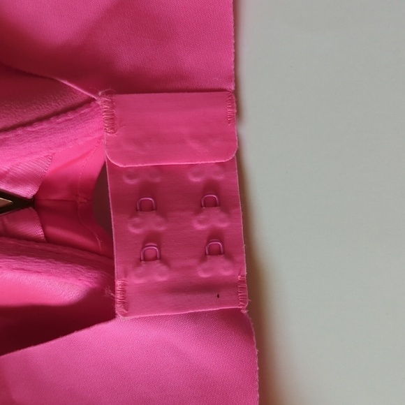 Victoria Secret Lined Perfect Coverage Bright Hot Pink Bra Size 34D Barbie core - Picture 5 of 12